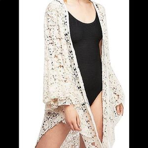 Free People All over Lace Kimono Large